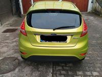 Gebraucht Ford Fiesta 97 PS (71 kW) 2009 Grün Kleinwagen