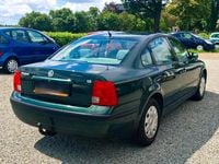Gebraucht VW Passat 125 PS (91 kW) 1999 Grün Limousine