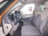 Gebraucht VW Multivan Life 150 PS (110 kW) 2025 Copper bronze metallic Van