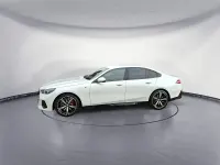 Gebraucht BMW 520 M Sport 208 PS (152 kW) 2025 Weiß Limousine