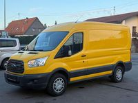 Gebraucht Ford Transit Trend 170 PS (125 kW) 2018 Signal yellow Van / Kleinbus