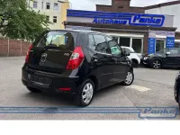Gebraucht Hyundai i10 69 PS (50 kW) 2012 Phantom black Kleinwagen