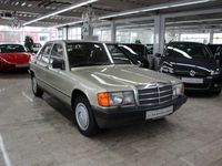 Second-hand Mercedes 190 90 CP (66 kW) 1982 Verde Berlinǎ