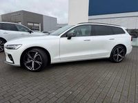 Gebraucht Volvo V60 145 PS (106 kW) 2024 Kombi
