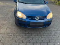Gebraucht VW Golf V 102 PS (75 kW) 2004 Blau Kleinwagen