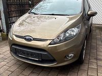 Gebraucht Ford Fiesta Trend 82 PS (60 kW) 2012 Braun Kleinwagen