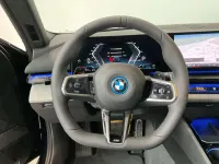 Neu BMW 550e Performance 489 PS (359 kW) 2026 Schwarz Limousine