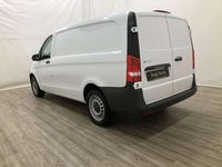 Gebraucht Mercedes e-Vito 85 kW (116 PS) 2023 Arktikweiß Van / Kleinbus