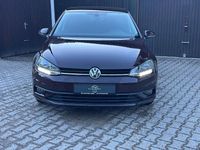 Gebraucht VW Golf VII 110 PS (80 kW) 2017 Violet Limousine