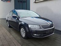 Gebraucht Skoda Octavia Elegance 140 PS (102 kW) 2014 Schwarzmagic perleffekt Kleinwagen