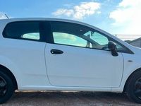 Gebraucht Fiat Punto 64 PS (47 kW) 2009 Weiß Kleinwagen