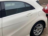 Gebraucht Mercedes 200 AMG line 156 PS (114 kW) 2018 Weiß Kombi