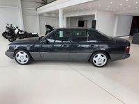 Gebraucht Mercedes E300 AMG 272 PS (200 kW) 1993 Grau Limousine