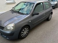 Gebraucht Renault Clio II 75 PS (55 kW) 2005 Grau Kleinwagen