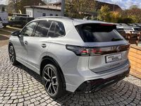 Neu VW Tiguan R-line 193 PS (141 kW) 2025 Oyster silver SUV
