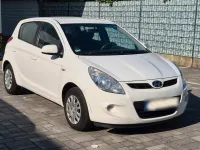 Gebraucht Hyundai i20 Edition 77 PS (56 kW) 2012 Weiß Kleinwagen