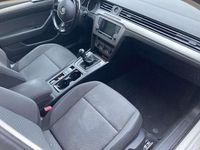 Gebraucht VW Passat Highline 150 PS (110 kW) 2016 Kombi