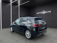 Gebraucht Mercedes B250 160 PS (117 kW) 2023 Kosmosschwarz Kleinwagen