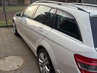 Gebraucht Mercedes C180 156 PS (114 kW) 2010 Weiß Kombi