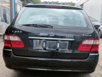 Gebraucht Mercedes E240 Avantgarde 177 PS (130 kW) 2004 Schwarz Limousine