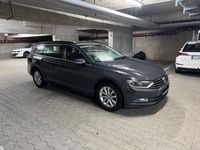 Gebraucht VW Passat Comfortline 150 PS (110 kW) 2017 Grau Kombi