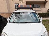 Gebraucht Chevrolet Orlando 140 PS (102 kW) 2012 Weiß Van / Kleinbus