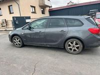 Gebraucht Opel Astra Design Edition 110 PS (80 kW) 2011 Grau Kombi