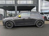 Gebraucht Mini Cooper SE 135 kW (184 PS) 2023 Midnight black metallic Kleinwagen