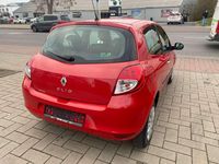 Gebraucht Renault Clio II Expression 75 PS (55 kW) 2011 Hellrot Kleinwagen