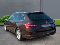 Gebraucht Skoda Superb Style 150 PS (110 kW) 2017 Braun Kombi