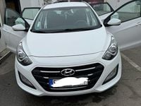 Gebraucht Hyundai i30 Passion Plus 135 PS (99 kW) 2016 Weiß Limousine