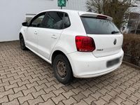 Gebraucht VW Polo 75 PS (55 kW) 2012 Weiß Kleinwagen