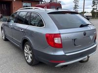 Gebraucht Skoda Superb Comfort 140 PS (102 kW) 2012 Blau Kombi