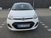 Gebraucht Hyundai i10 69 PS (50 kW) 2014 Weiß Kleinwagen