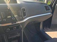 Second-hand VW Sharan 140 CP (102 kW) 2014 Argintiu Monovolum