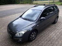Gebraucht Hyundai i30 126 PS (92 kW) 2009 Grau Kombi