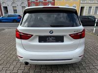 gebraucht BMW 216 Sport Line 7-Sitzer Navi