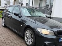 Gebraucht BMW 318 2011 Schwarz Kombi