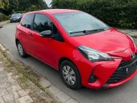 Gebraucht Toyota Yaris 72 PS (52 kW) 2018 Rot Kleinwagen