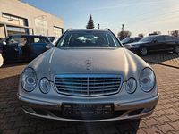 Gebraucht Mercedes E220 150 PS (110 kW) 2003 Beige Kombi