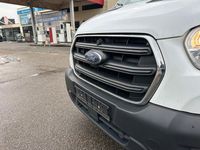 Używany Ford Transit Trend 131 KM (96 kW) 2022 Biały Sedan/Limuzyna