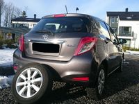 Gebraucht Toyota Yaris Life 99 PS (72 kW) 2012 Grau metallic Kleinwagen