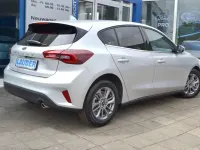Neu Ford Focus Titanium 125 PS (91 kW) 2025 Moondust silver Limousine
