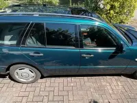 Gebraucht Mercedes E200 Classic 136 PS (100 kW) 1998 Grün Limousine
