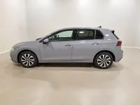 Gebraucht VW Golf VIII Active 150 PS (110 kW) 2023 Mondsteingrau Limousine