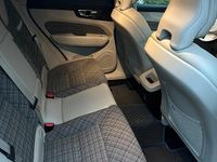 Gebraucht Volvo XC60 Momentum 194 PS (142 kW) 2019 Blau SUV