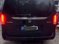 Gebraucht Mercedes V250 Edition 190 PS (139 kW) 2018 Blau Van / Kleinbus