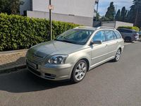 Gebraucht Toyota Avensis 163 PS (119 kW) 2005 Silber Kombi