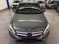 Gebraucht Mercedes B180 109 PS (80 kW) 2013 Grau Van / Kleinbus