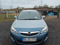 Gebraucht Opel Astra Edition 116 PS (85 kW) 2011 Grau Kombi